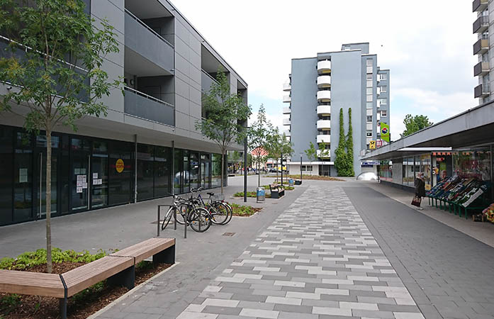 Wohnbebauung Koenigsberger Platz Leverkusen Rheindorf